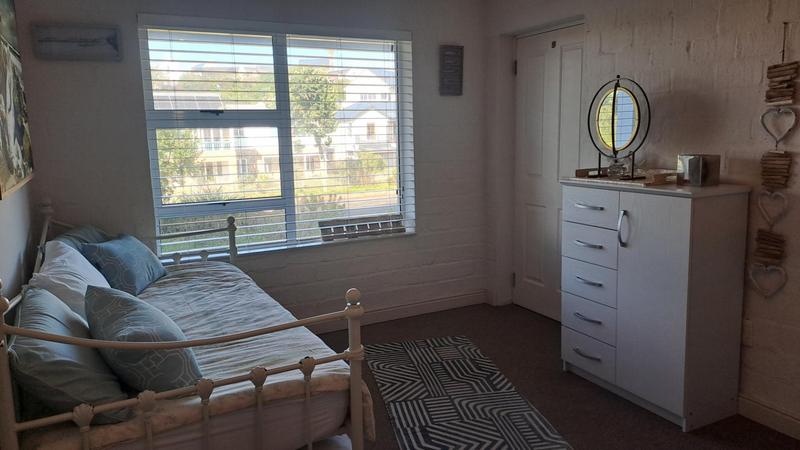 4 Bedroom Property for Sale in Stilbaai Wes Western Cape